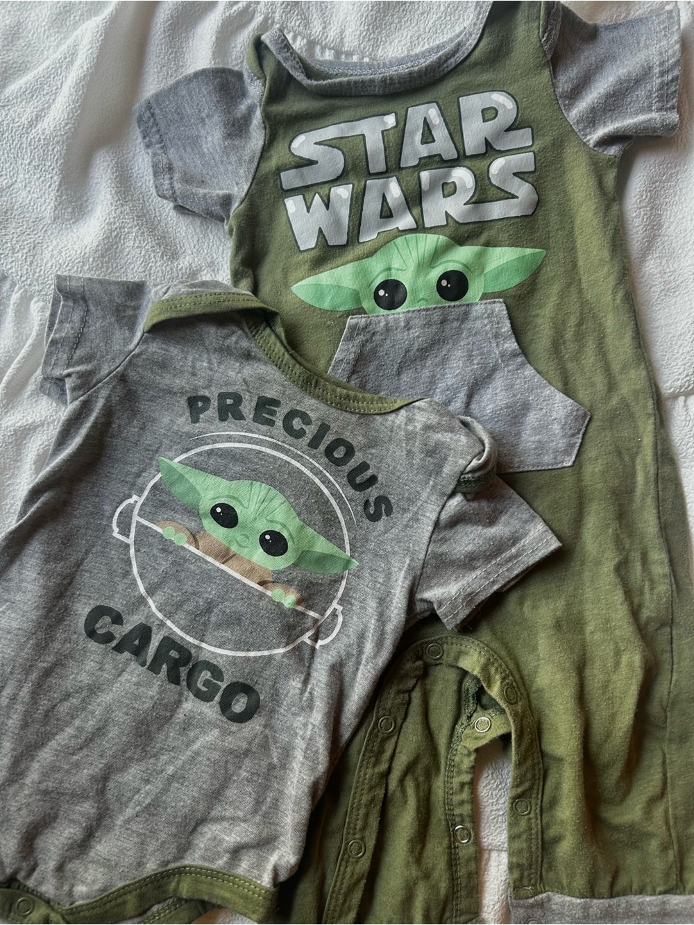 Star Wars Baby Yoda Green and Gray Long Sleeve Top